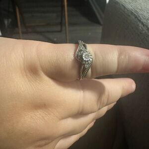 Dazzling Silver Women's Ring